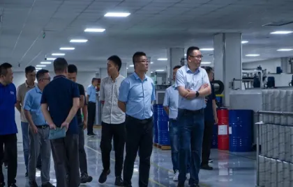Delegația de excavatoare și dealeri XCMG vizitează Zhejiang Headman Filtration Technology Co., Ltd. Explorând noi frontiere în tehnologia filtrelor, inovație și colaborare